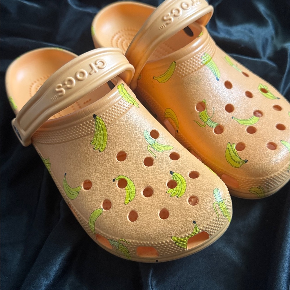 CROCS Beige Clogs with Banana Design - Picture 3 of 4